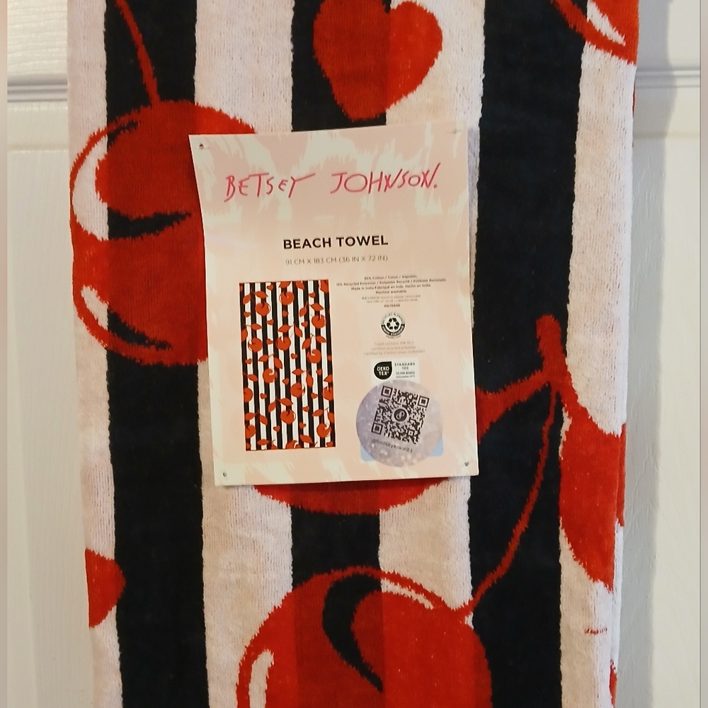 Betsey Johnson NWT Black & White Stripe Cherry 6ft Beach Towel - Picture 3 of 5